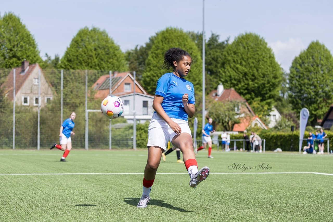 Bild 67 - wBJ SH-Pokalfinale  Holstein-Kiel - SV Viktoria : Ergebnis: 1:0